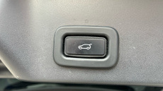 Land Rover Range Rover Evoque 1.5 P300e R-Dynamic SE 5dr Auto Hatchback